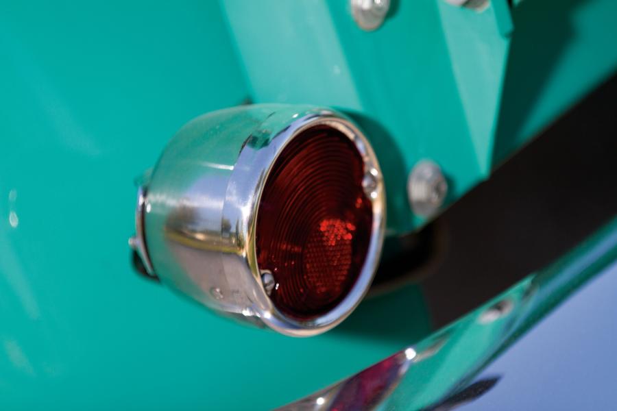  Chevrolet 3100 Half-Ton Pickup Truck 1957 года  (фото 8 из 21)